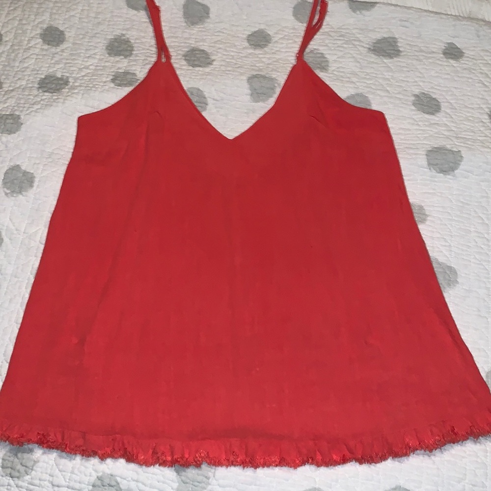 Like new Umgee linen/cotton blend tank with fringe